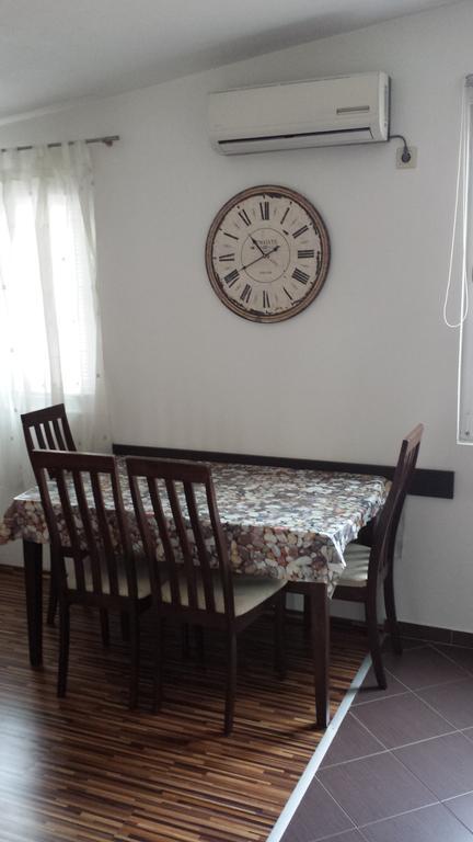 Apartments Nana Биоград-на-Мору Экстерьер фото