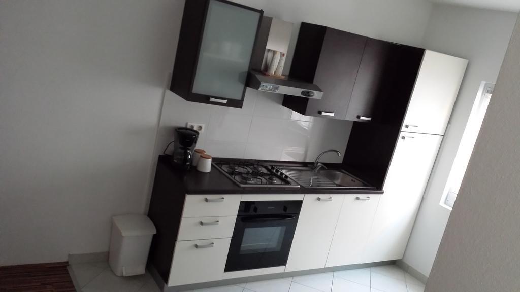 Apartments Nana Биоград-на-Мору Экстерьер фото