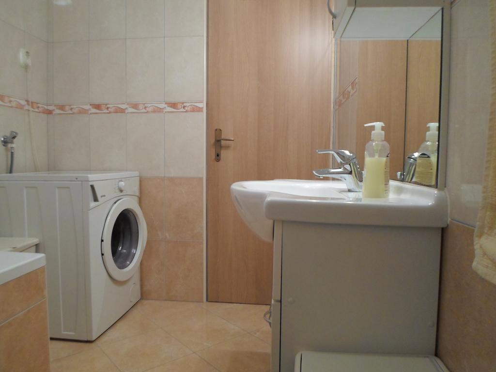 Apartments Nana Биоград-на-Мору Экстерьер фото